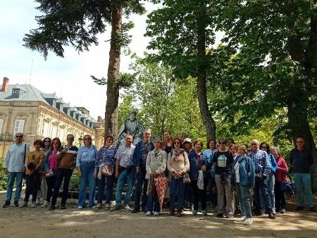 Imagen La tercera ruta de ‘Viajero, yo te enseñaré Segovia’ de la Diputación descubre con éxito los personajes históricos de los Jardines del...